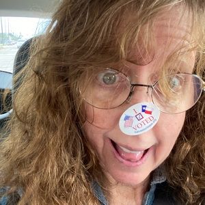 Meet your Posher, Lori